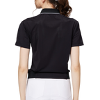 全面にパンチング加工を施し、襟は通気性に優れ、裾はギャザーを寄せたレディース半袖トップス。