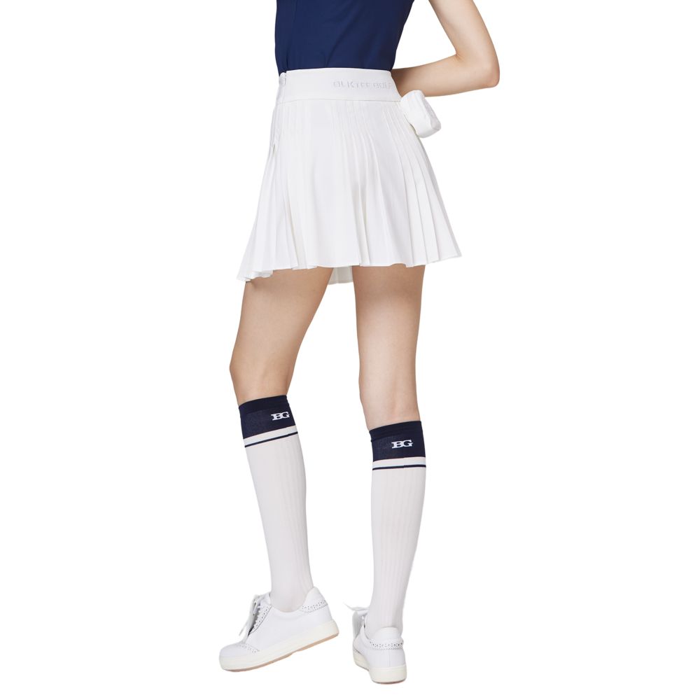 High-waisted women's pleated skirt