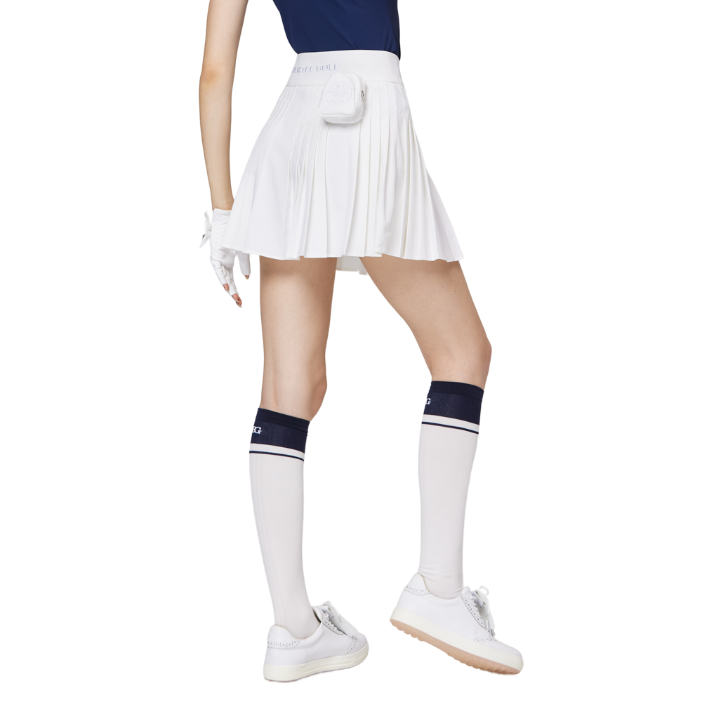 High-waisted women's pleated skirt